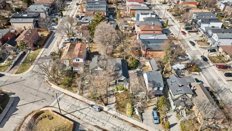Photo 40 at 262 Glebemount Avenue, East York, Toronto