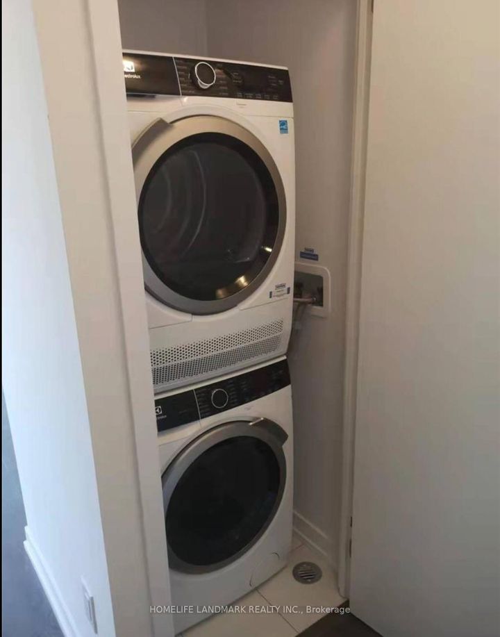 Photo 6 at 515 - 219 Dundas Street E, Yonge Corridor, Toronto