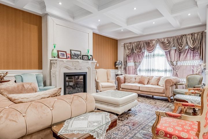 Photo 5 at 96 Elmcrest Road, West Deane, Toronto