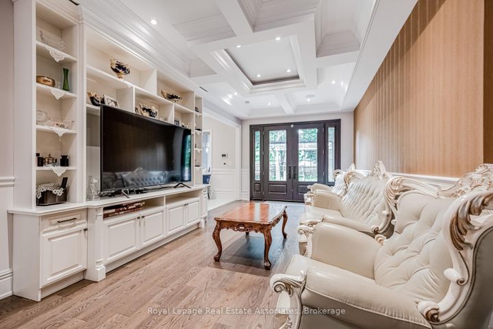 Photo 8 at 96 Elmcrest Road, West Deane, Toronto