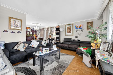 Photo 2 at 50 Wheelwright Crescent, Black Creek, Toronto