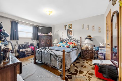 Photo 9 at 50 Wheelwright Crescent, Black Creek, Toronto