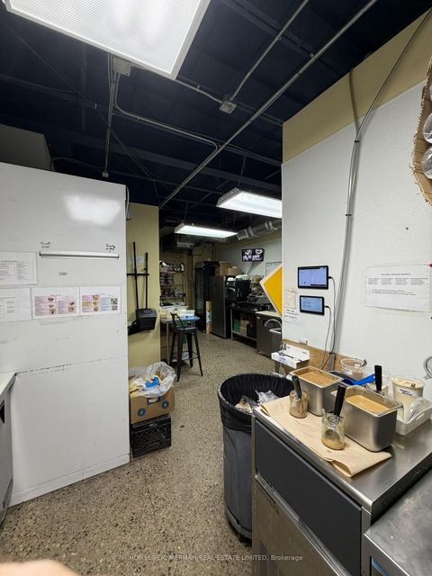 Photo 4 at 2631 Yonge Street, Mount Pleasant East, Toronto