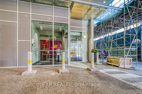 Photo 4 at 805 - 68 Merton Street, Mount Pleasant West, Toronto