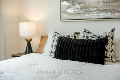 Photo 21 at 805 - 68 Merton Street, Mount Pleasant West, Toronto