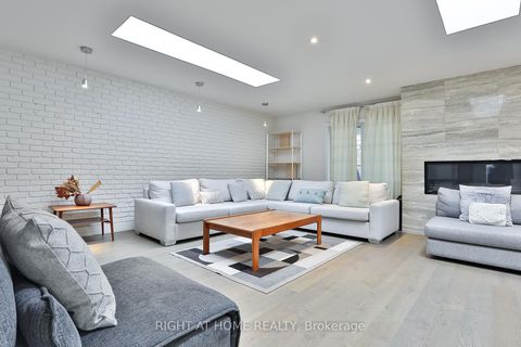 Photo 4 at 34 Scarcliff Gardens, Guildwood, Toronto