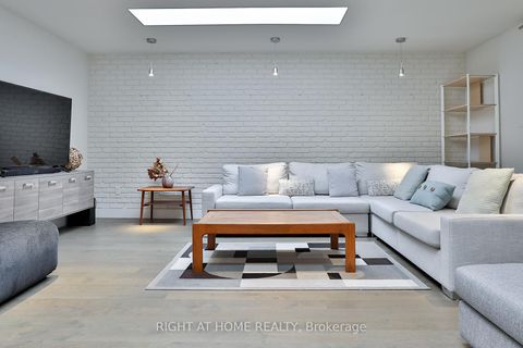 Photo 6 at 34 Scarcliff Gardens, Guildwood, Toronto