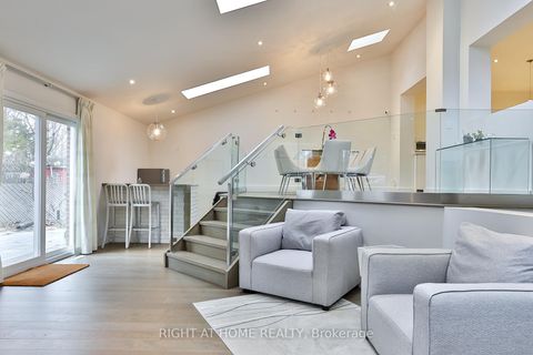 Photo 8 at 34 Scarcliff Gardens, Guildwood, Toronto