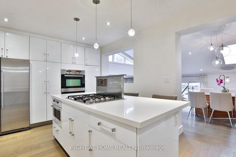 Photo 16 at 34 Scarcliff Gardens, Guildwood, Toronto