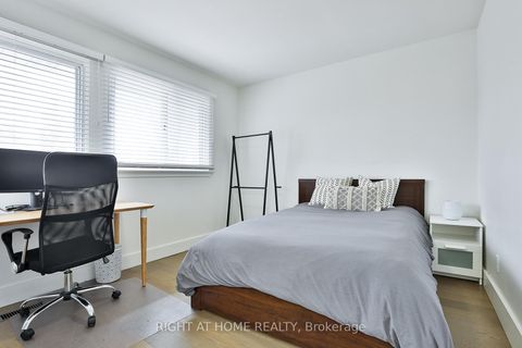 Photo 22 at 34 Scarcliff Gardens, Guildwood, Toronto