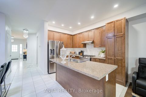 Photo 10 at 34 Haskins Crescent, Keswick South, Georgina