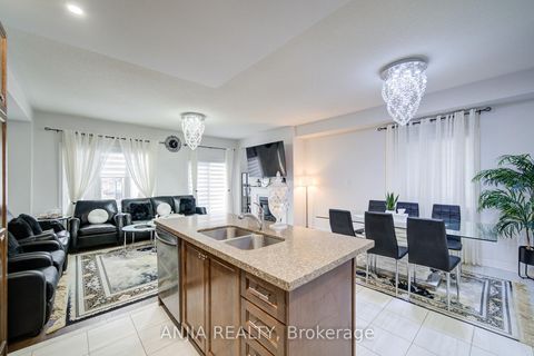 Photo 12 at 34 Haskins Crescent, Keswick South, Georgina