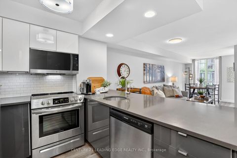 Photo 8 at 903 - 801 King Street W, Niagara, Toronto