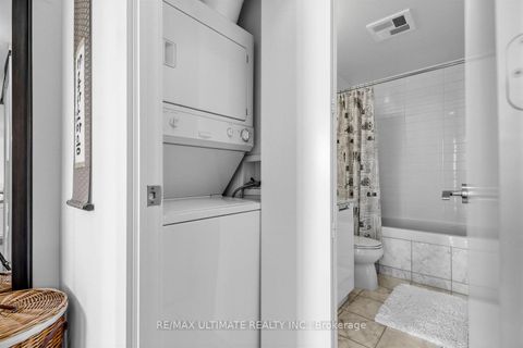 Photo 18 at 3206 - 33 Charles Street E, Yonge Corridor, Toronto