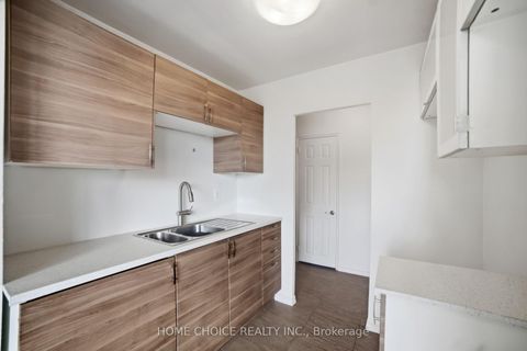 Photo 6 at 302 - 921 Midland Avenue, Eglinton East, Toronto