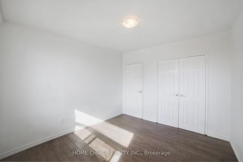 Photo 8 at 302 - 921 Midland Avenue, Eglinton East, Toronto