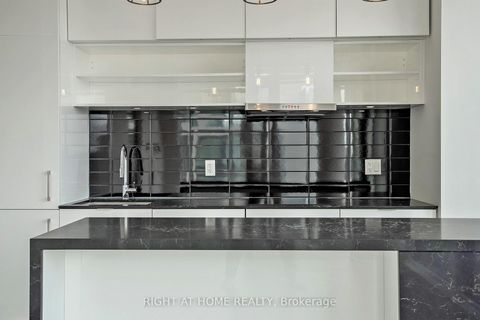 Photo 9 at 905 - 5 Soudan Avenue, Mount Pleasant West, Toronto