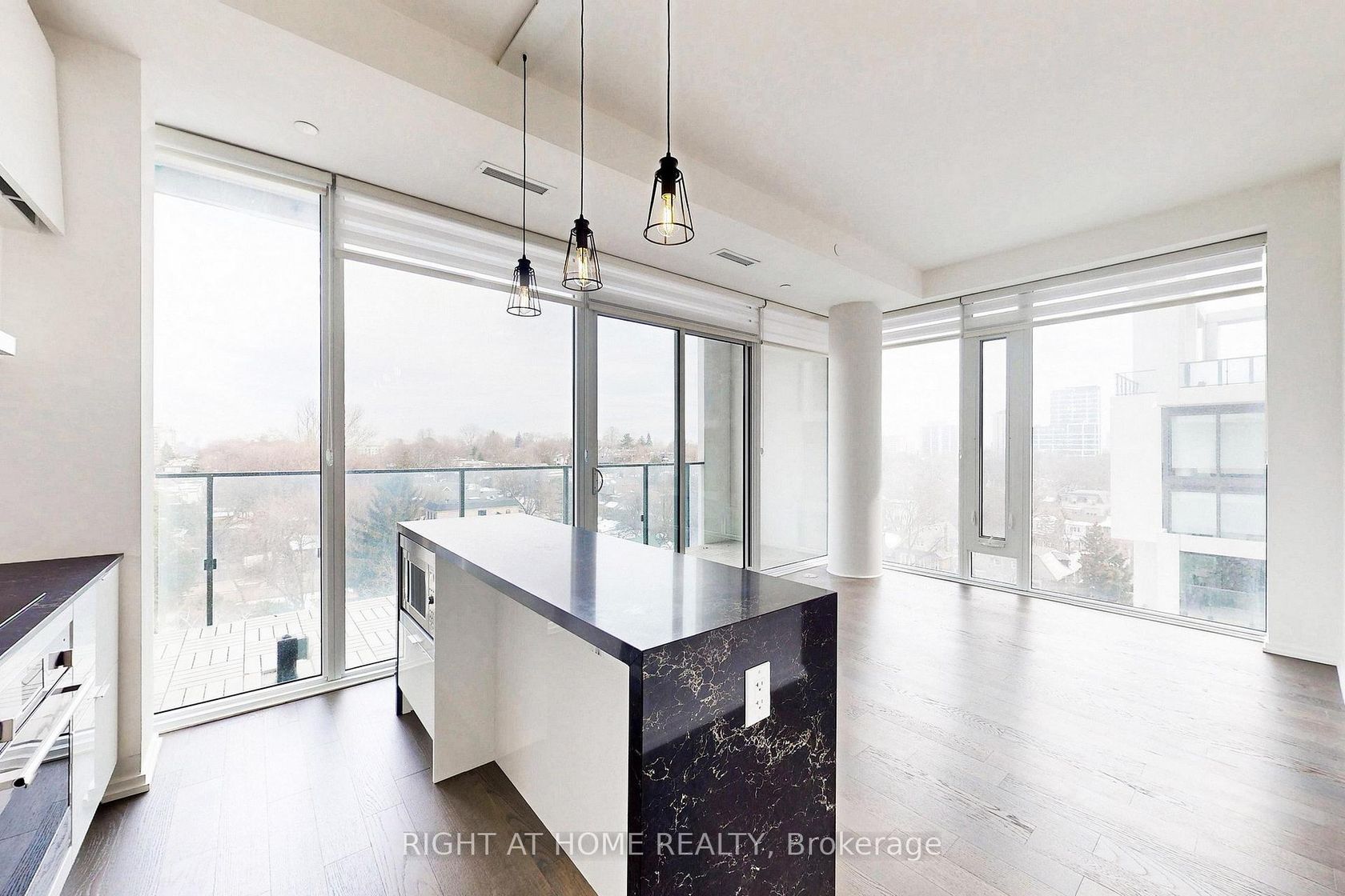 905 - 5 Soudan Avenue, Mount Pleasant West, Toronto by Loree Meneguzzi Real Estate 905 - 5 Soudan Avenue, Mount Pleasant West, Toronto