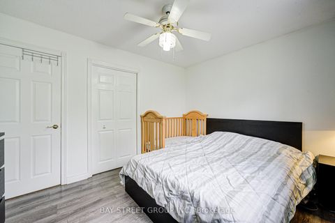 Photo 16 at 64 Rakewood Crescent, L'Amoreaux, Toronto