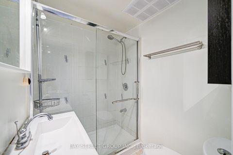 Photo 18 at 64 Rakewood Crescent, L'Amoreaux, Toronto