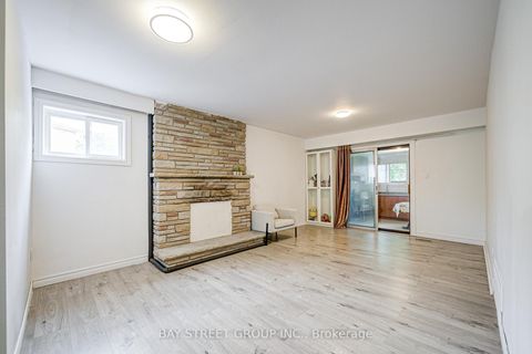 Photo 20 at 64 Rakewood Crescent, L'Amoreaux, Toronto