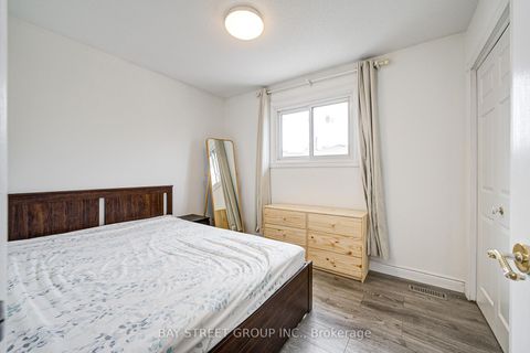 Photo 27 at 64 Rakewood Crescent, L'Amoreaux, Toronto