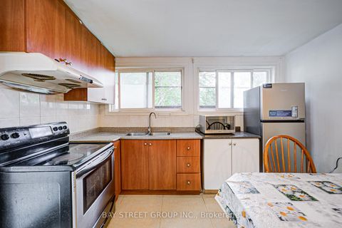 Photo 36 at 64 Rakewood Crescent, L'Amoreaux, Toronto