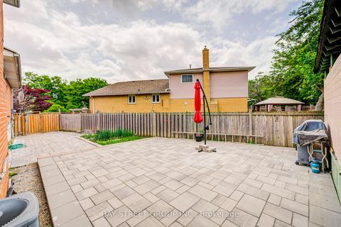 Photo 45 at 64 Rakewood Crescent, L'Amoreaux, Toronto