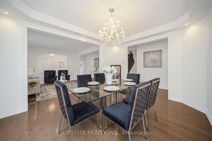 Photo 8 at 11 Mistyglen Crescent, Credit Valley, Brampton