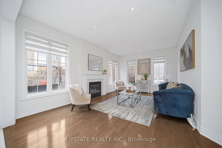 Photo 10 at 11 Mistyglen Crescent, Credit Valley, Brampton