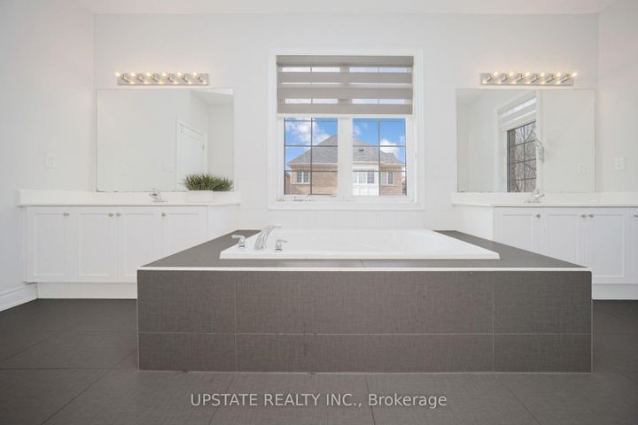 Photo 25 at 11 Mistyglen Crescent, Credit Valley, Brampton