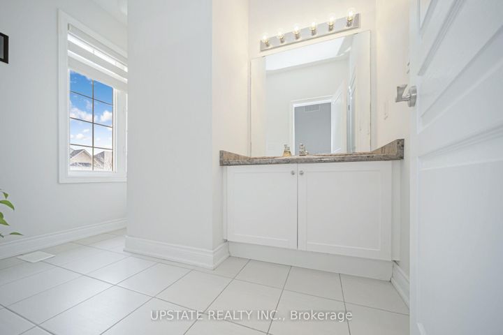 Photo 30 at 11 Mistyglen Crescent, Credit Valley, Brampton