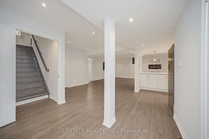 Photo 34 at 11 Mistyglen Crescent, Credit Valley, Brampton