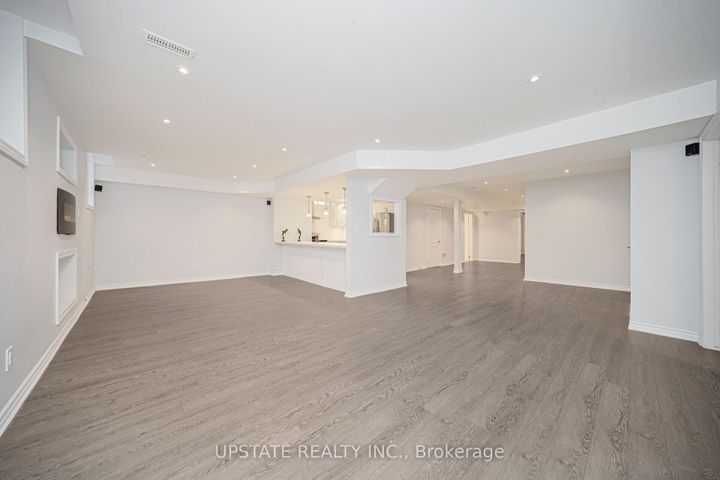 Photo 35 at 11 Mistyglen Crescent, Credit Valley, Brampton