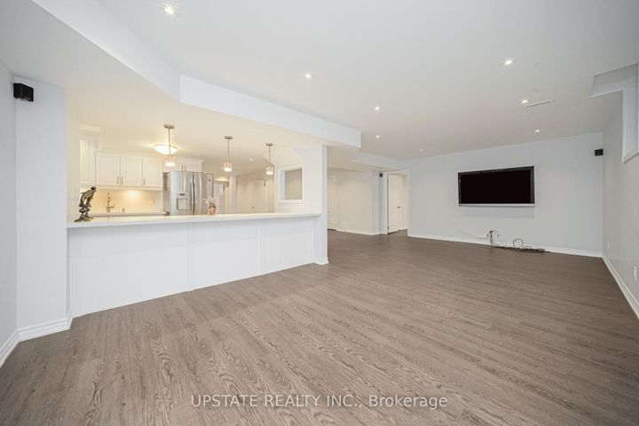 Photo 36 at 11 Mistyglen Crescent, Credit Valley, Brampton