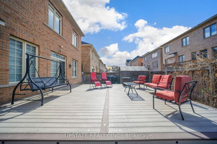 Photo 41 at 11 Mistyglen Crescent, Credit Valley, Brampton