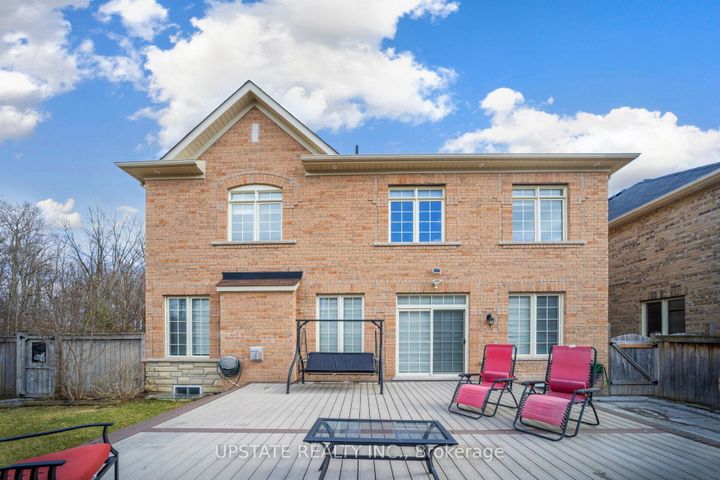 Photo 43 at 11 Mistyglen Crescent, Credit Valley, Brampton
