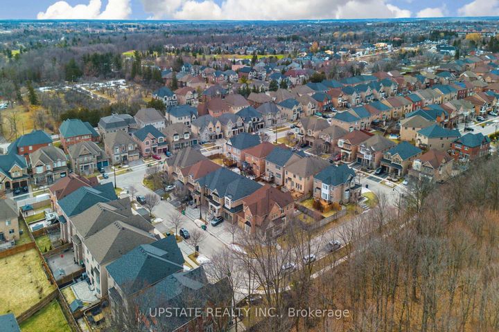 Photo 44 at 11 Mistyglen Crescent, Credit Valley, Brampton