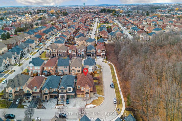 Photo 46 at 11 Mistyglen Crescent, Credit Valley, Brampton