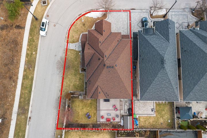 Photo 47 at 11 Mistyglen Crescent, Credit Valley, Brampton