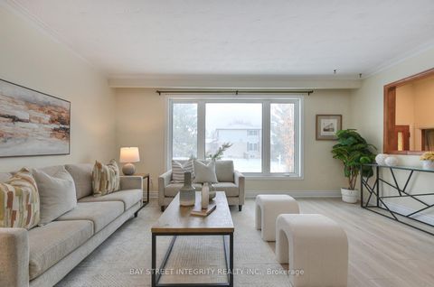 Photo 1 at 92 Lewis Drive, Central Newmarket, Newmarket