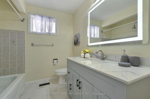 Photo 11 at 92 Lewis Drive, Central Newmarket, Newmarket