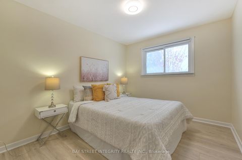 Photo 18 at 92 Lewis Drive, Central Newmarket, Newmarket