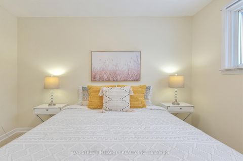 Photo 19 at 92 Lewis Drive, Central Newmarket, Newmarket