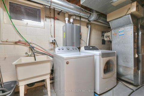 Photo 29 at 92 Lewis Drive, Central Newmarket, Newmarket