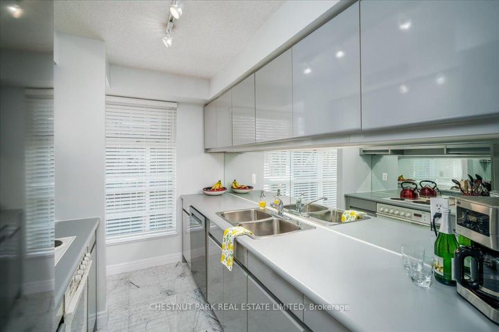 Photo 10 at 1401 - 50 Lombard Street, Yonge Corridor, Toronto