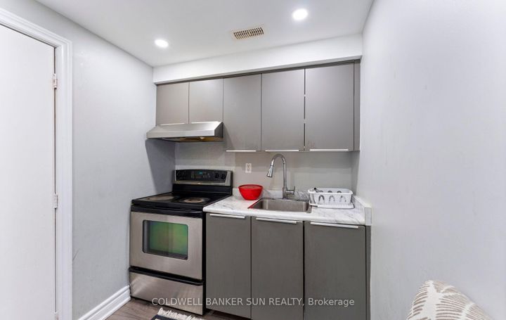 Photo 42 at 164 Canada Drive, Vellore Village, Vaughan