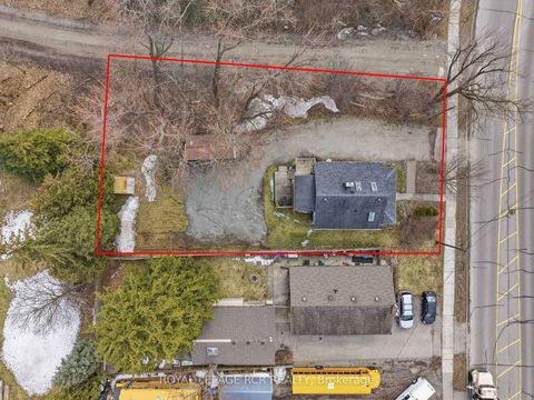 Photo 28 at 83 Industrial Parkway S, Aurora Village, Aurora