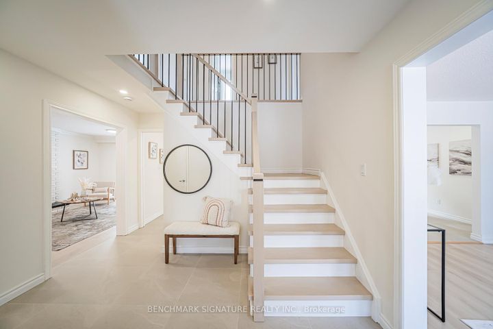 Photo 2 at 115 Simonston Boulevard, German Mills, Markham