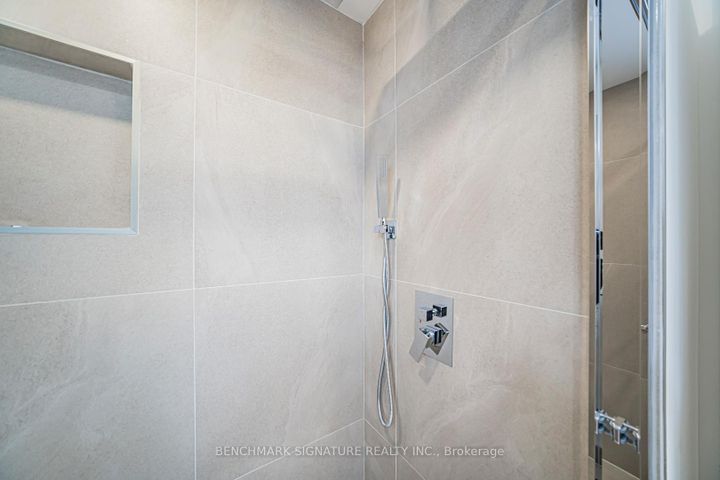 Photo 23 at 115 Simonston Boulevard, German Mills, Markham